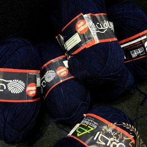 کاموا اکریل بافت سورمه ای